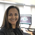 Headshot of Bella Arora