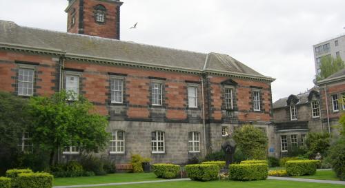 Dundee University quadrangle